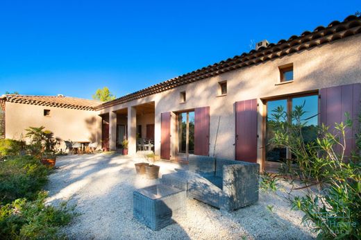 Luxus-Haus in La Verdière, Var