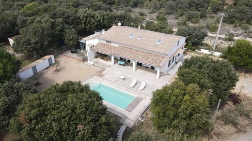 Luxury home in Tornac, Gard
