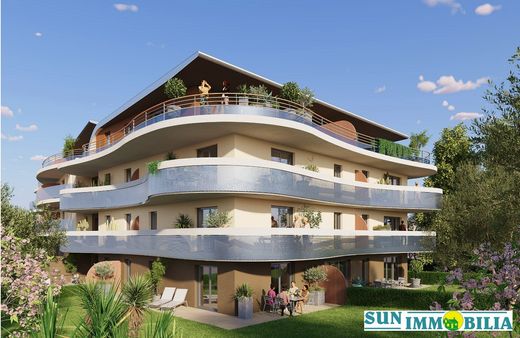 Apartment / Etagenwohnung in Villeneuve-Loubet, Alpes-Maritimes