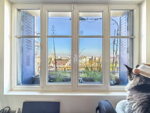 Apartament w Buttes-Chaumont, Villette, Bas Belleville, Paris