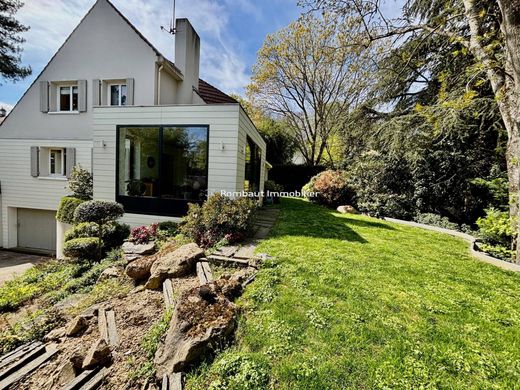 Luxury home in La Celle-Saint-Cloud, Yvelines