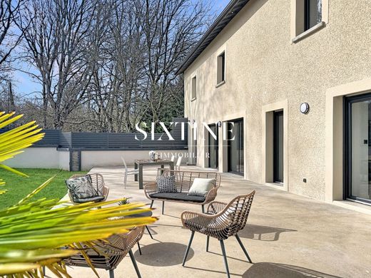 Luxury home in Bourgoin-Jallieu, Isère