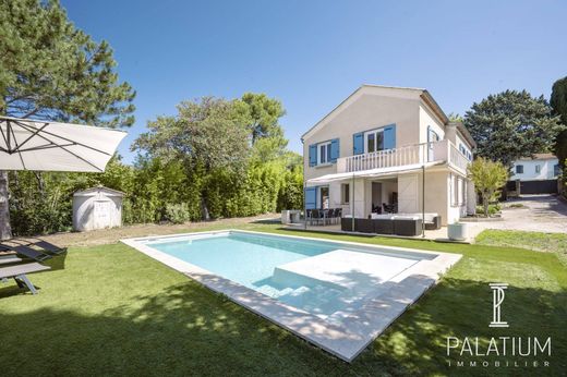 Casa de lujo en Luynes, Bocas del Ródano