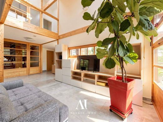 Luxury home in Gex, Ain