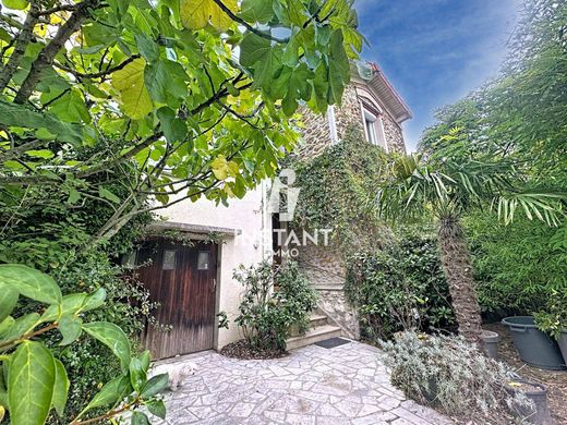 Luxury home in Le Perreux-sur-Marne, Val-de-Marne