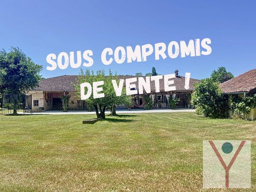 Luxury home in Saint-Étienne-du-Bois, Ain