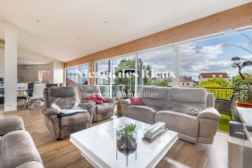 Apartment / Etagenwohnung in Limoges, Haute-Vienne