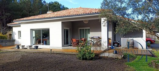 Luxe woning in Vielle-Saint-Girons, Landes