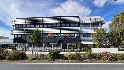 Офис, Шоле, Maine-et-Loire