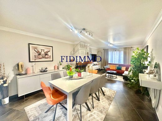 Luxus-Haus in Chennevières-sur-Marne, Val-de-Marne