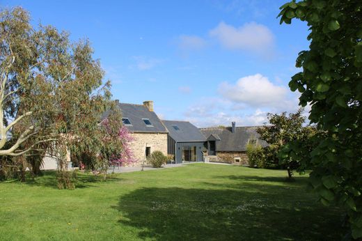 Luxus-Haus in Ploëzal, Côtes-d'Armor