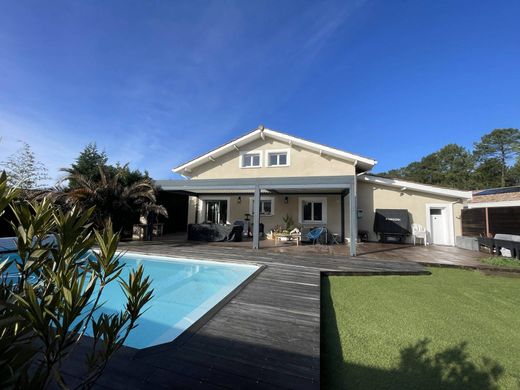 Luxus-Haus in Lanton, Gironde
