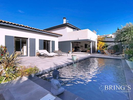 Luxus-Haus in Saint-Maximin-la-Sainte-Baume, Var