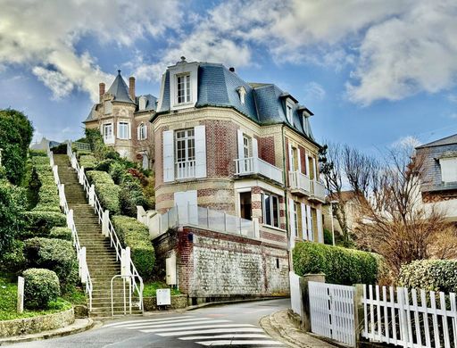 Luxus-Haus in Villers-sur-Mer, Calvados