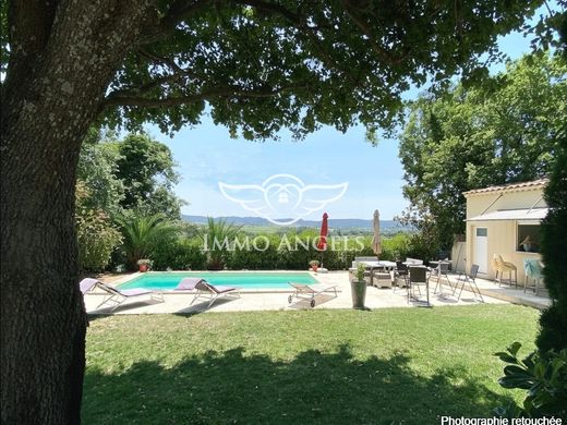 Luxury home in Laudun-l'Ardoise, Gard