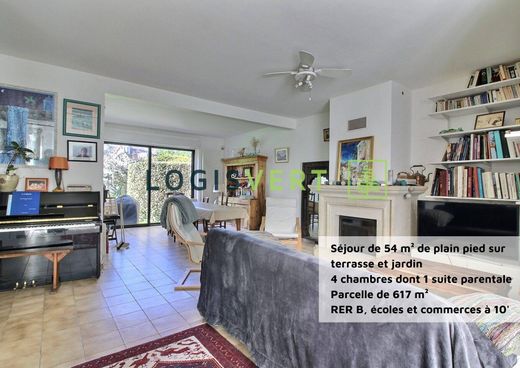 Luxury home in Orsay, Essonne