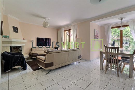 Luxury home in Saclay, Essonne