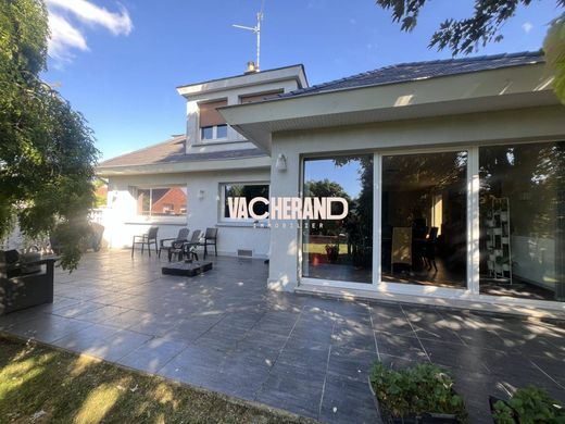 Casa di lusso a Pérenchies, North