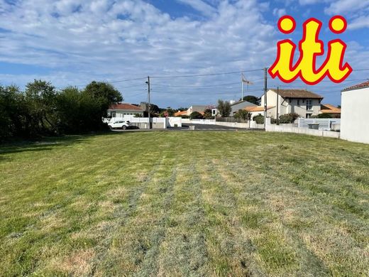 Land in Les Sables-d'Olonne, Vendée