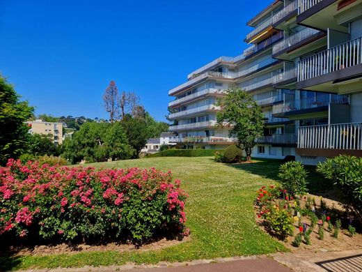 Sainte-Adresse, Seine-Maritimeのアパートメント