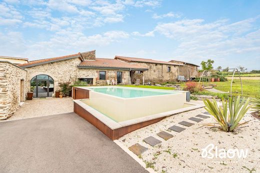 Luksusowy dom w Saint-Joseph, Loire