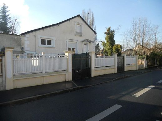 Residential complexes in Boissy-Saint-Léger, Val-de-Marne