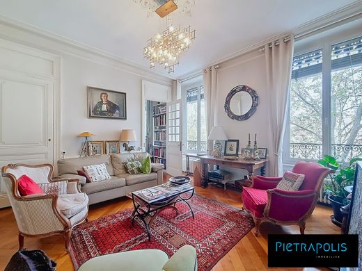 Apartment in Lyon, Rhône