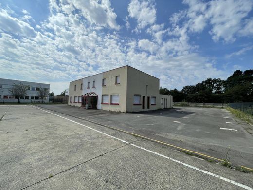 Office in Vern-sur-Seiche, Ille-et-Vilaine