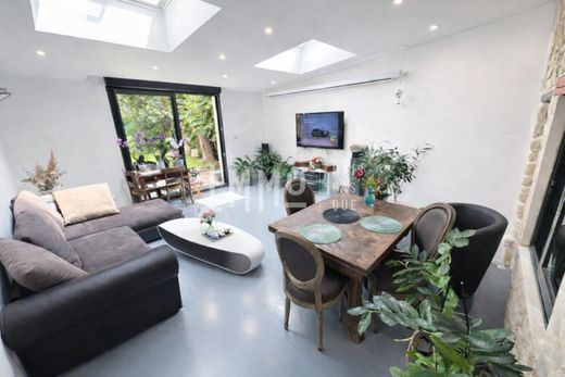 Casa di lusso a Montesson, Yvelines