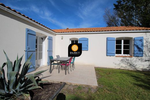 Maison de luxe à Le Fenouiller, Vendée