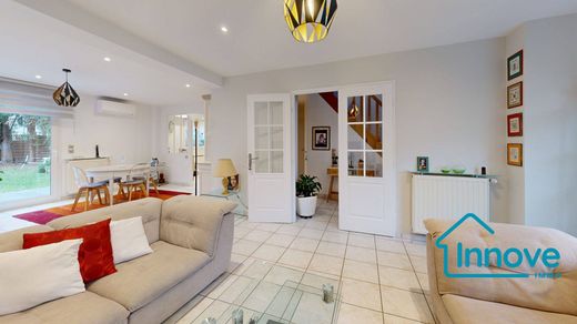 Πολυτελή κατοικία σε La Celle-Saint-Cloud, Yvelines