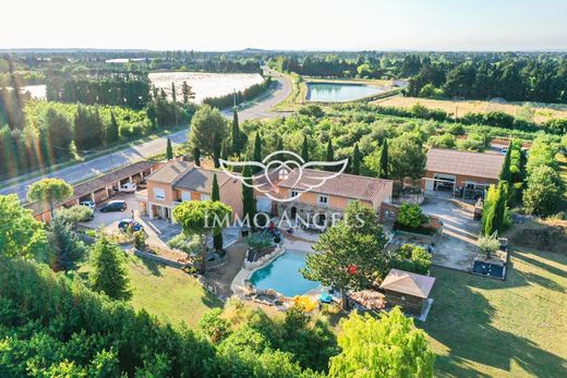 Luksusowy dom w L'Isle-sur-la-Sorgue, Vaucluse