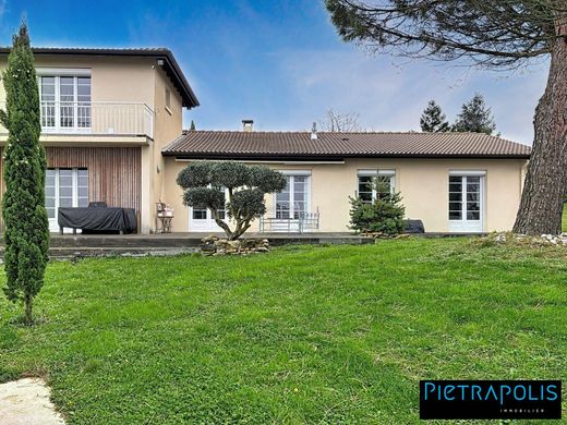 Luksusowy dom w Pommiers, Rhône