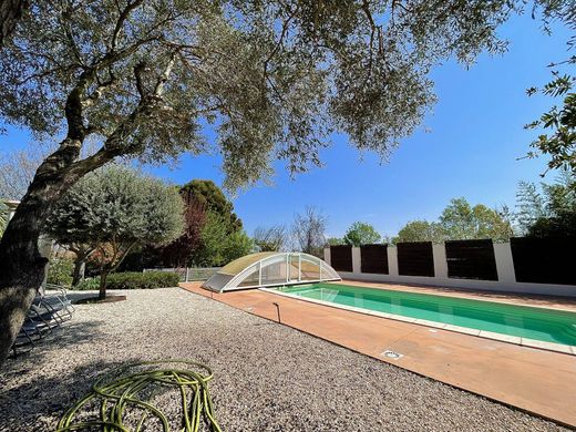 Maison de luxe à Tourbes, Hérault