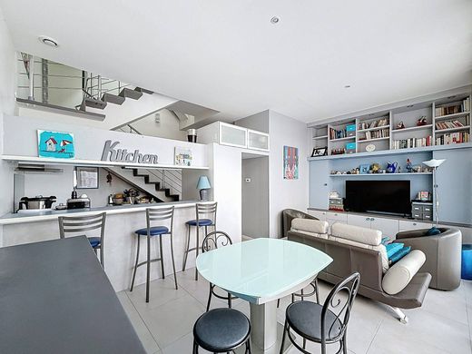 Apartment in Maisons-Alfort, Val-de-Marne