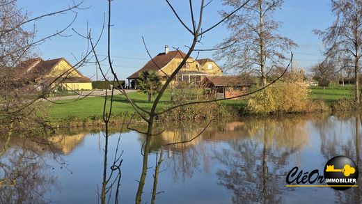 Luxus-Haus in Mouthier-en-Bresse, Saône-et-Loire