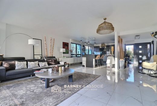 Maison de luxe à Mont-Saint-Aignan, Seine-Maritime