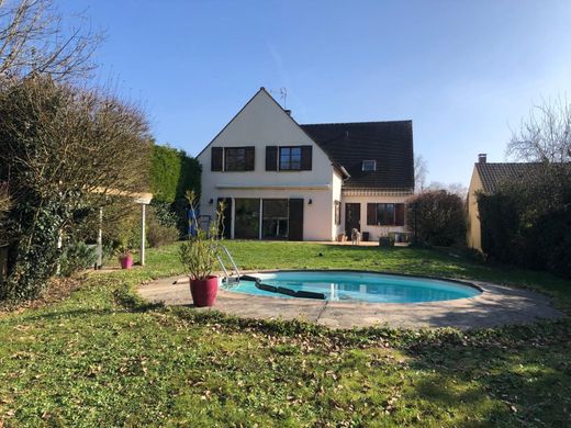 Casa de lujo en Savigny-le-Temple, Sena y Marne