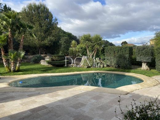 Maison de luxe à Nézignan-l'Évêque, Hérault