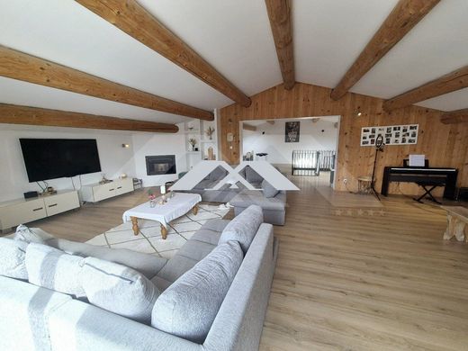 Appartementencomplex in Tarascon, Bouches-du-Rhône