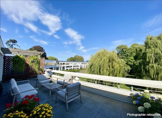 Apartment in Lambersart, North