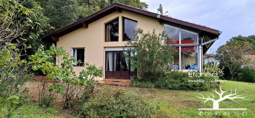 Luxus-Haus in Ondres, Landes