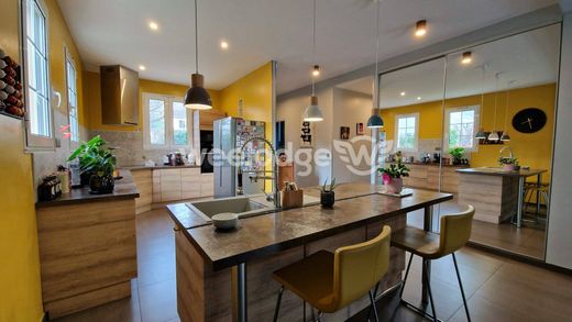 Luxury home in Jouy-le-Moutier, Val d'Oise