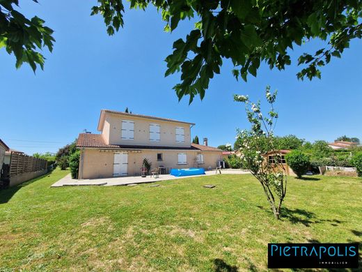Luxury home in Meximieux, Ain