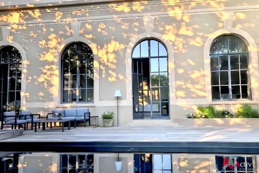 Luxury home in Charbonnières-les-Bains, Rhône