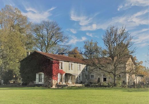 Элитный дом, Saint-Paul-Lizonne, Dordogne