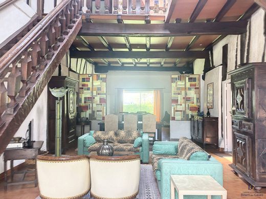 منزل ﻓﻲ Salies-de-Béarn, Pyrénées-Atlantiques