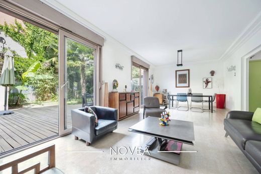 Casa di lusso a Villeurbanne, Rhône