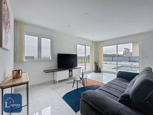 Luxury home in Farges, Ain