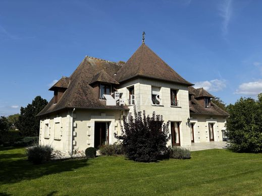 Luxe woning in Le Neubourg, Eure